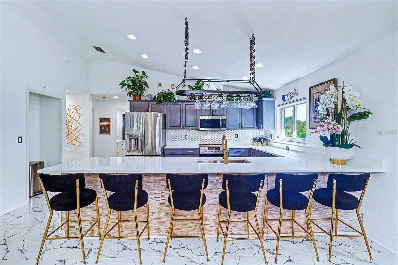 LONE PALM BEACH 1ST ADD - Residential