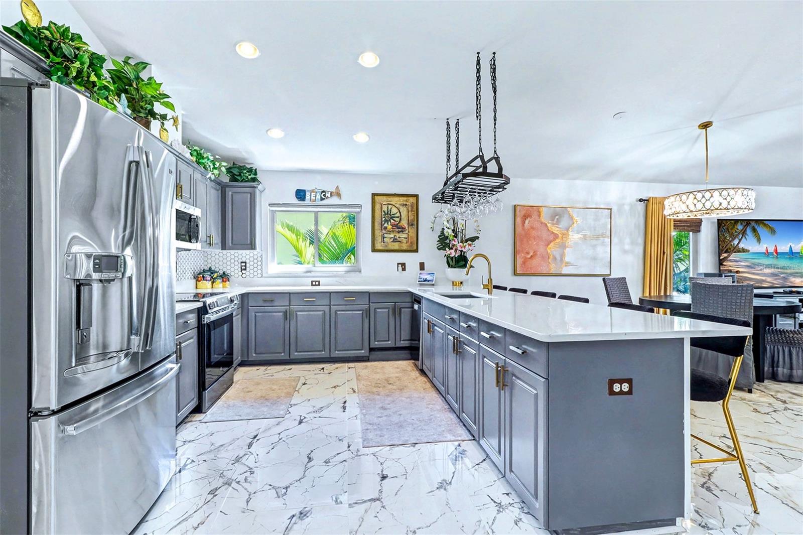 LONE PALM BEACH 1ST ADD - Residential