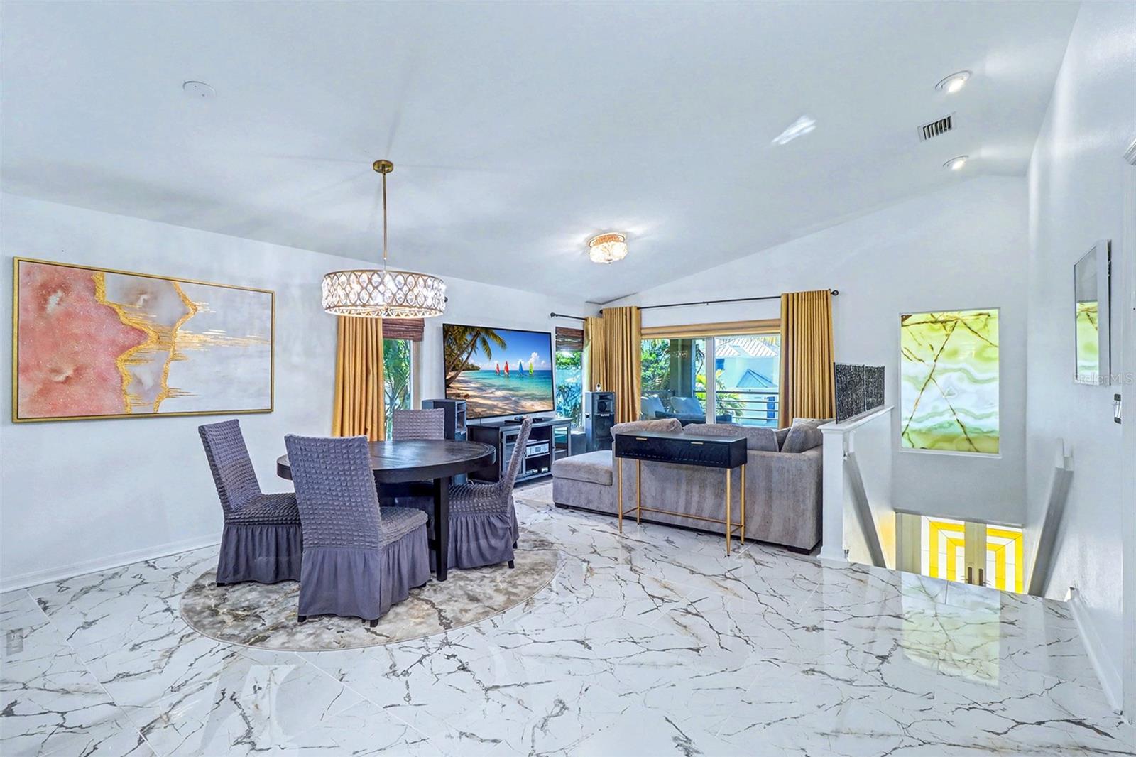 LONE PALM BEACH 1ST ADD - Residential