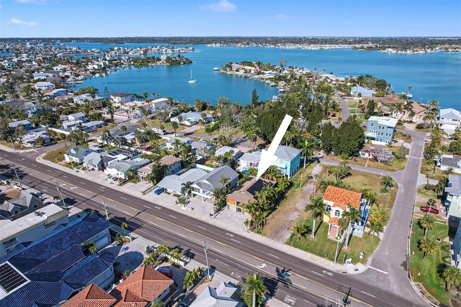 LONE PALM BEACH 1ST ADD - Residential