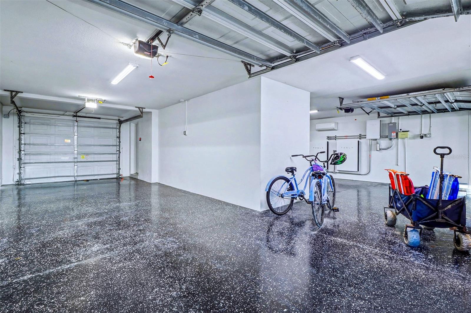 LONE PALM BEACH 1ST ADD - Residential