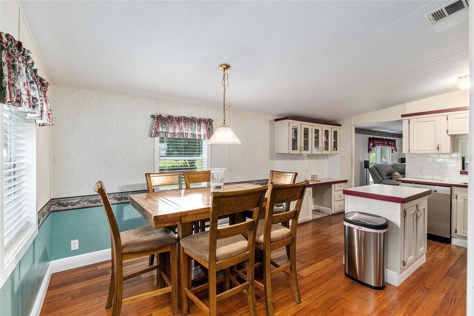 NEWBERRY CHAPMAN & WHITES ADD - Residential