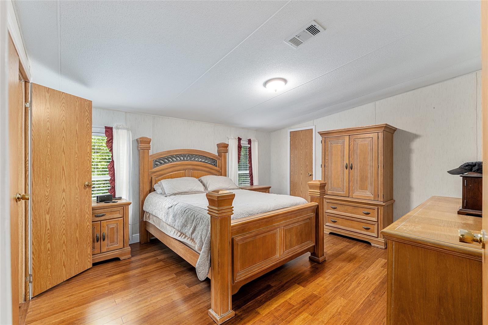 NEWBERRY CHAPMAN & WHITES ADD - Residential