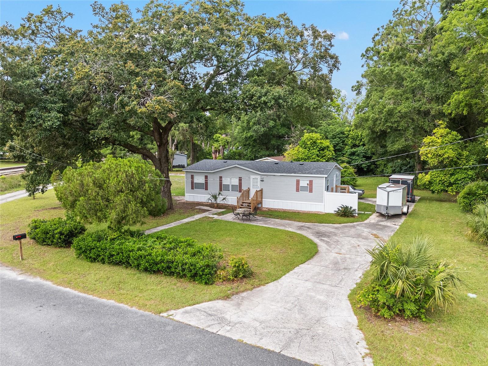 NEWBERRY CHAPMAN & WHITES ADD - Residential