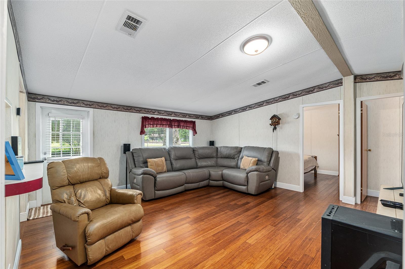 NEWBERRY CHAPMAN & WHITES ADD - Residential