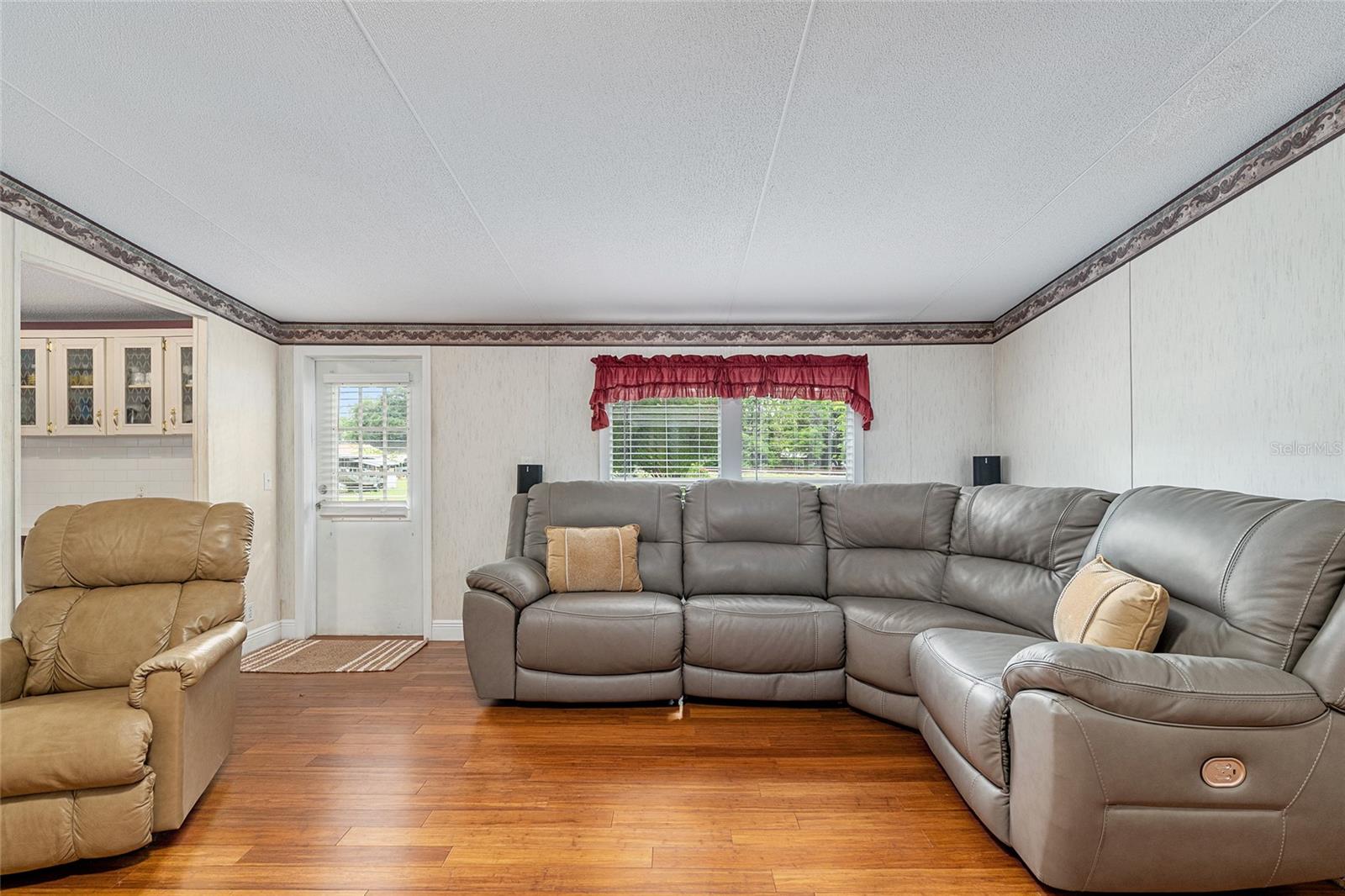 NEWBERRY CHAPMAN & WHITES ADD - Residential