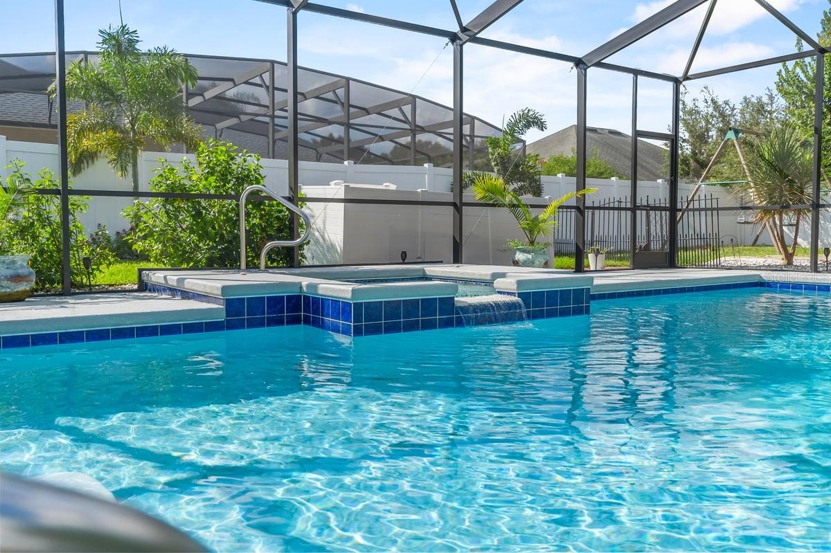 ESTATES AUBURNDALE PH 02 - Residential