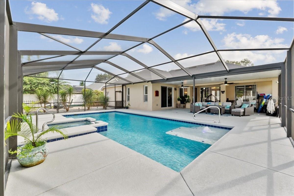 ESTATES AUBURNDALE PH 02 - Residential