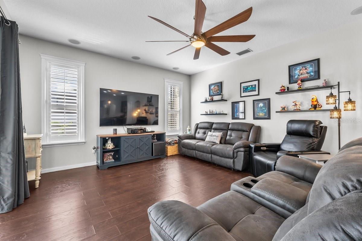 ESTATES AUBURNDALE PH 02 - Residential