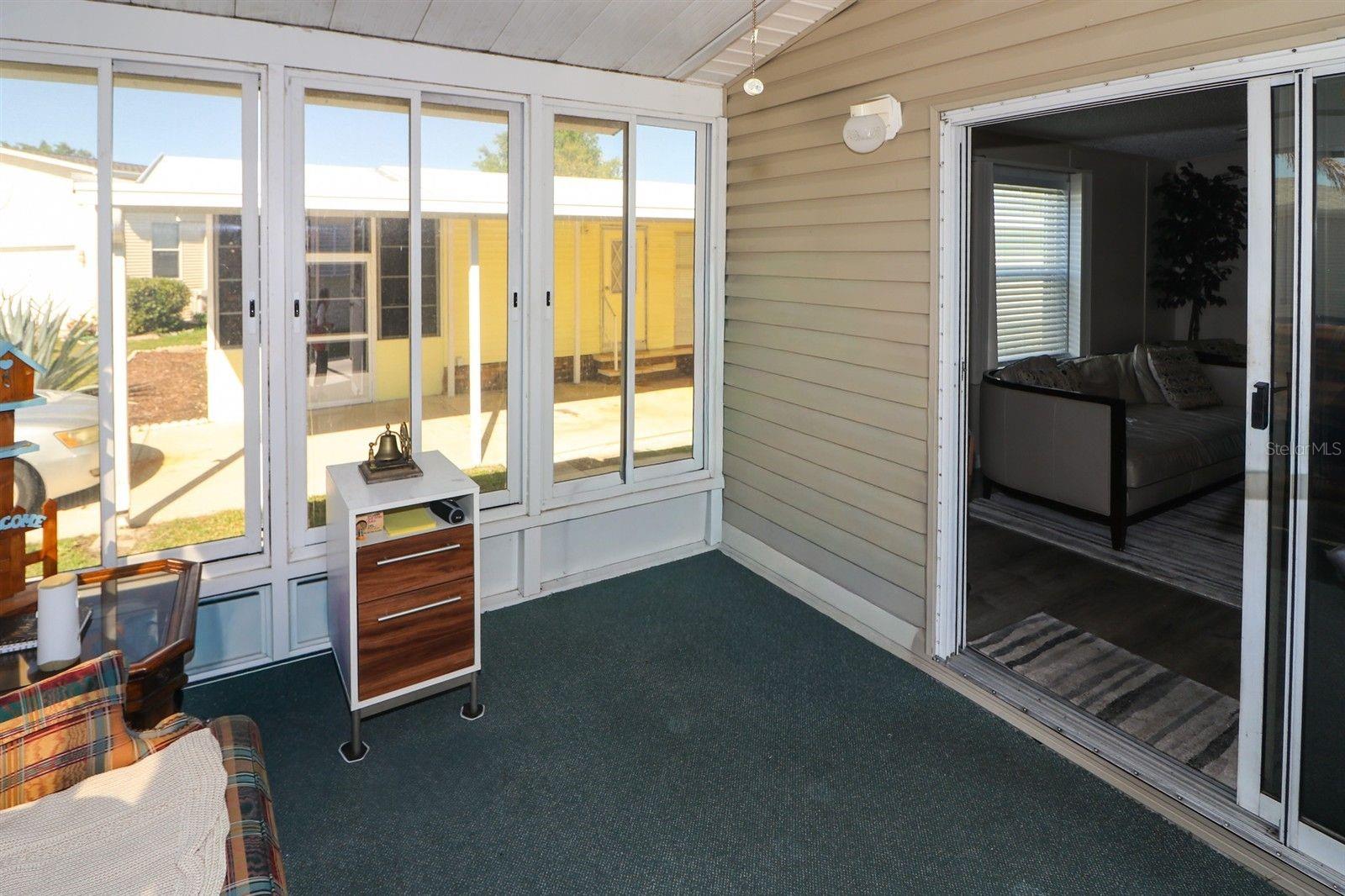 EMERALD LAKES - Residential