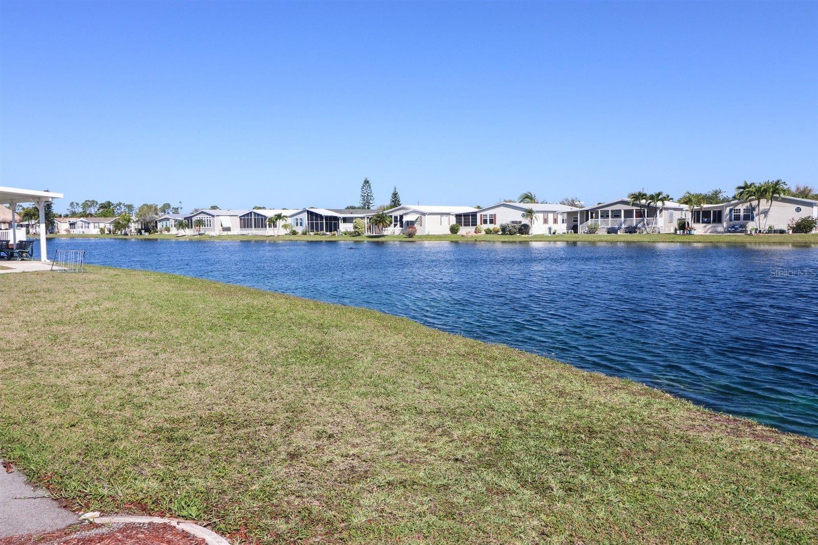 EMERALD LAKES - Residential