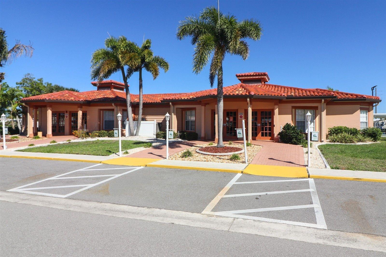 EMERALD LAKES - Residential