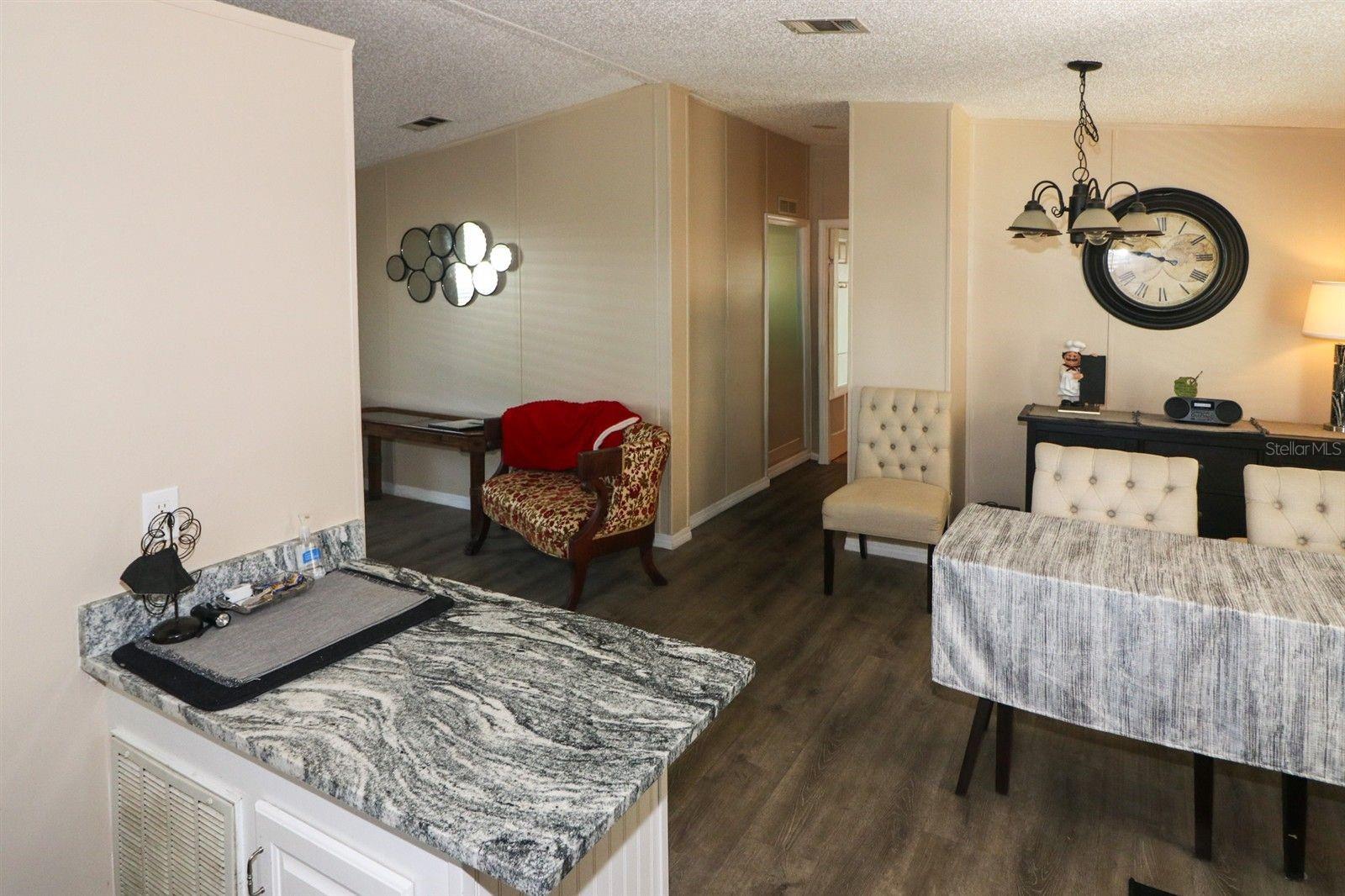 EMERALD LAKES - Residential