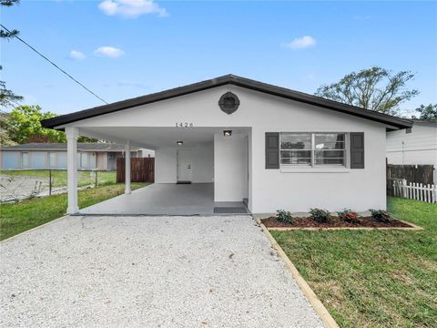 Photo of 1426 W Yukon Street, Tampa, FL 33604 (MLS # TB8485560)