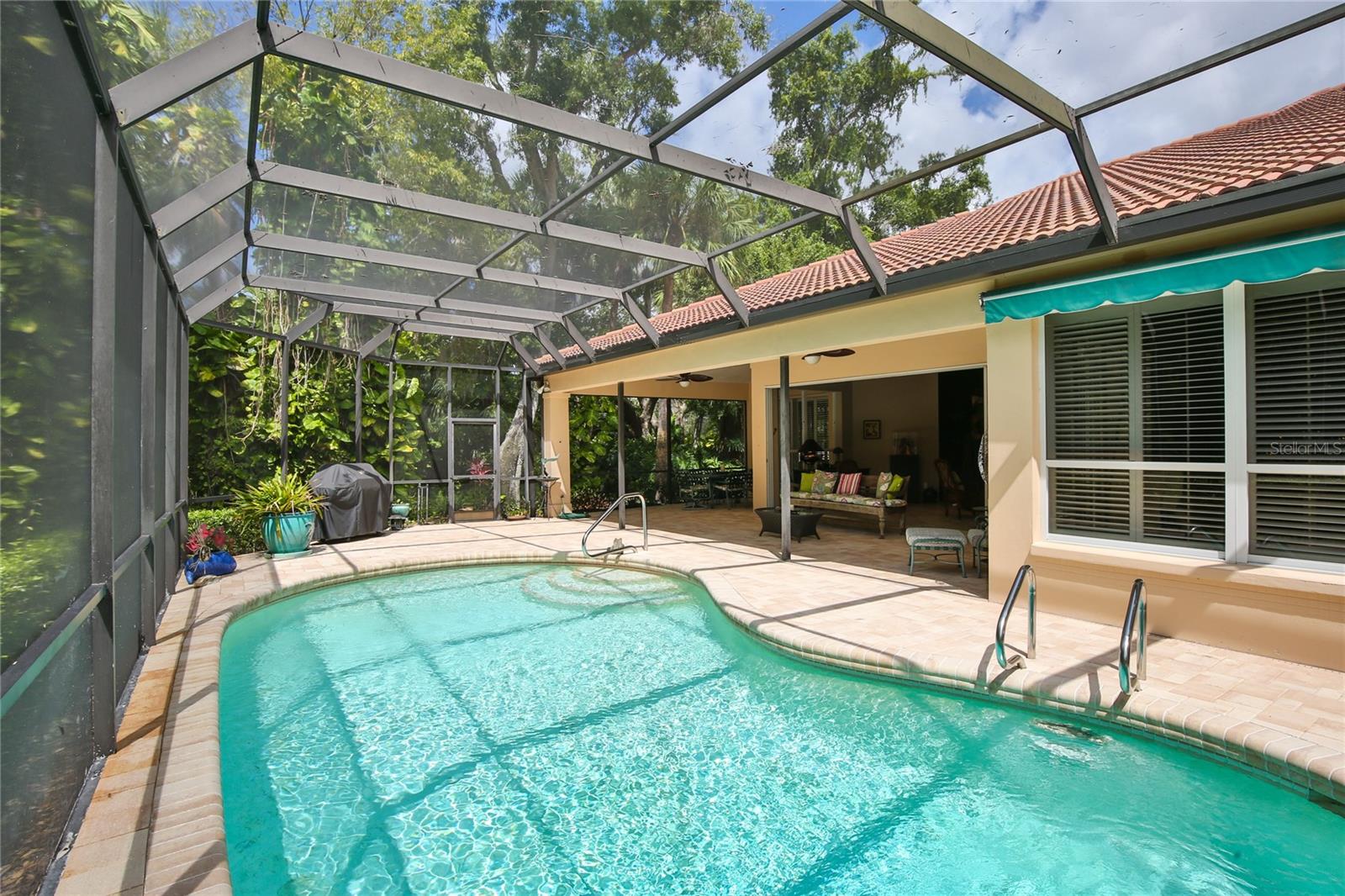 PRESTANCIA/LA VISTA - Residential