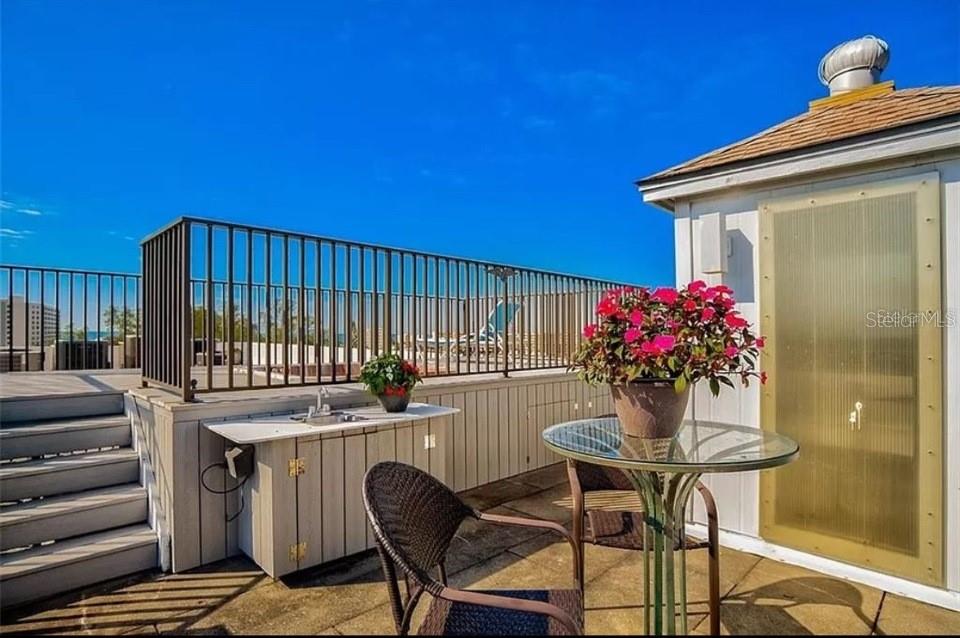 BOCA SIESTA - Residential Lease