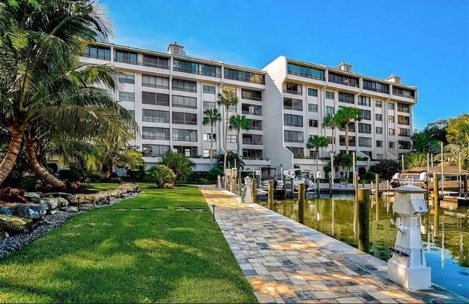 RARE OPPORTUNITY to RENT THE PENTHOUSE. 3 BEDS/2.5 BATHS full size washer/dryer and a roof top deck with panoramic views available September 2025 stay for a year, 2 or 3+ owner wants this beautiful turnkey home with a BOAT DOCK (no lift yet)RENTED LONG TERM. Owner open to lift discussion. You will enjoy Penthouse end unit in Boca Siesta is located in the heart of Siesta Key the #1 Beach in the U.S.! This gem can be rented Annually. This turnkey unit is fully furnished. Boasting endless amounts of natural light from nearly every window. Impeccable views of the Intracoastal waterway. The spiral staircase in the Florida room leads to the roof top deck where you can enjoy a glass of Champagne while basking in the roof top jacuzzi watching the sunset over the Gulf. After a long day at the beach kick back with friends and family around the secluded outdoor fire pit. 3 outdoor grills are readily available to cook up your fresh catch. Luxurious Master Suite with separate shower and Jacuzzi tub. Recently updated gourmet kitchen w/ maple cabinets and granite counters w/ breakfast bar comes fully stocked for your enjoyment. If you to get some work done there are three working spaces in the unit. Clubhouse with tennis court and pool overlooking the intracoastal. Unit comes with all equipment to enjoy a game of tennis, pool and beach toys. There are two covered parking spaces and plenty of additional parking available for guests. Private pier that can accommodate up to a 25' boat. Deeded beach access directly across the street within short walking distance RARE OPPORTUNITY to RENT THE PENTHOUSE. 3 BEDS/2.5 BATHS full size washer/dryer and a roof top deck with panoramic views available May 1, 2025 stay for a year, 2 or 3+ owner wants this beautiful turnkey home with a BOAT DOCK (no lift yet). Owner open to lift discussion. You will enjoy Penthouse end unit in Boca Siesta is located in the heart of Siesta Key the #1 Beach in the U.S.! This gem can be rented Annually. This turnkey unit is fully furnished. Boasting endless amounts of natural light from nearly every window. Impeccable views of the Intracoastal waterway. The spiral staircase in the Florida room leads to the roof top deck where you can enjoy a glass of Champagne while basking in the roof top jacuzzi watching the sunset over the Gulf. After a long day at the beach kick back with friends and family around the secluded outdoor fire pit. 3 outdoor grills are readily available to cook up your fresh catch. Luxurious Master Suite with separate shower and Jacuzzi tub. Recently updated gourmet kitchen w/ maple cabinets and granite counters w/ breakfast bar comes fully stocked for your enjoyment. If you to get some work done there are three working spaces in the unit. Clubhouse with tennis court and pool overlooking the intracoastal. Unit comes with all equipment to enjoy a game of tennis, pool and beach toys. There are two covered parking spaces and plenty of additional parking available for guests. Private pier that can accommodate up to a 25' boat. Deeded beach access directly across the street within short walking distance.
