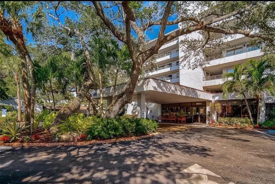 BOCA SIESTA - Residential Lease