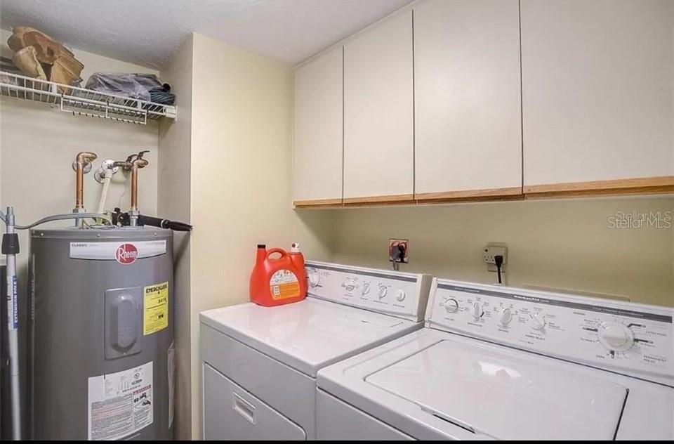 BOCA SIESTA - Residential Lease