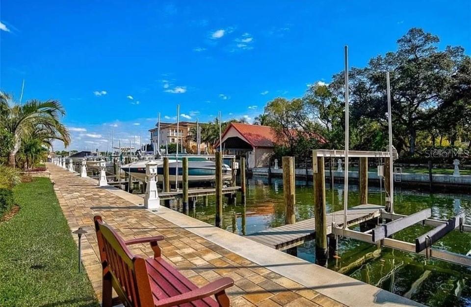 BOCA SIESTA - Residential Lease