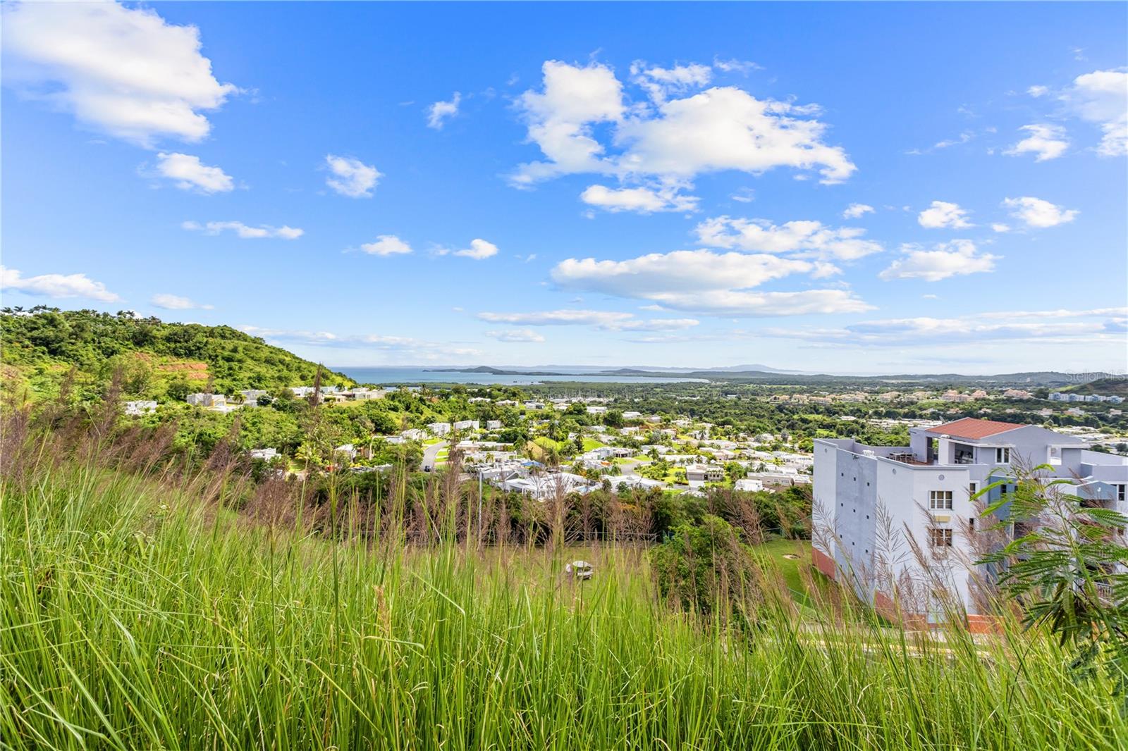 CONDOMINIO LA COSTA - Residential