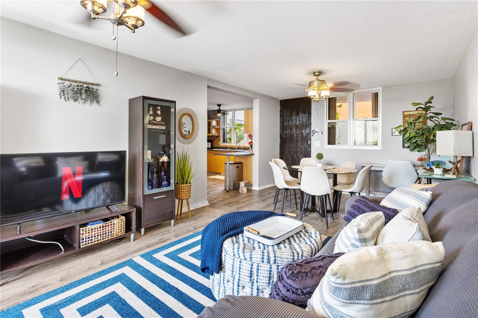 CONDOMINIO LA COSTA - Residential