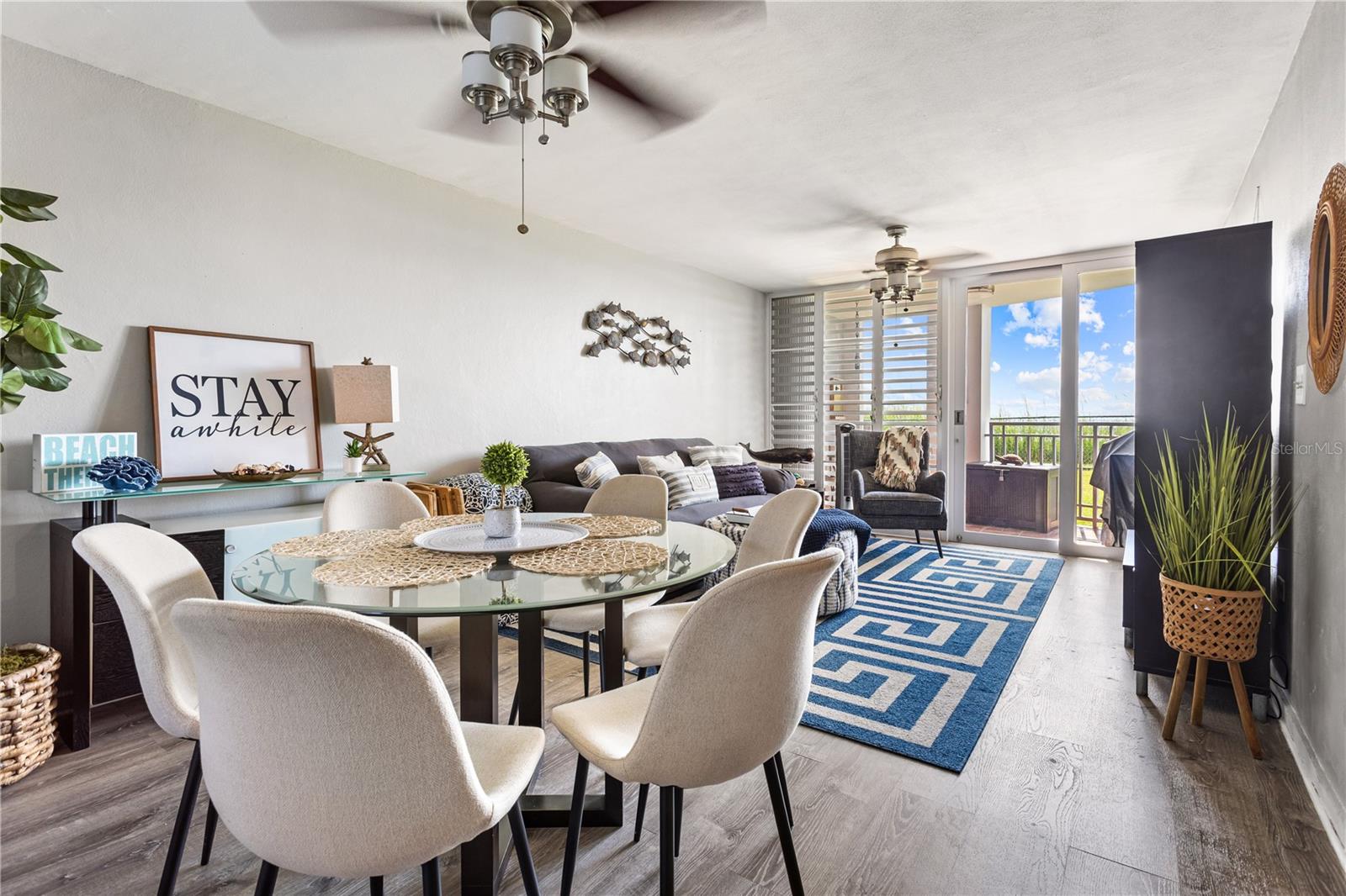 CONDOMINIO LA COSTA - Residential