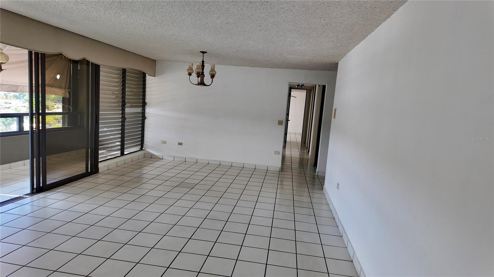 CAPARRA HILLS TOWER - Residential