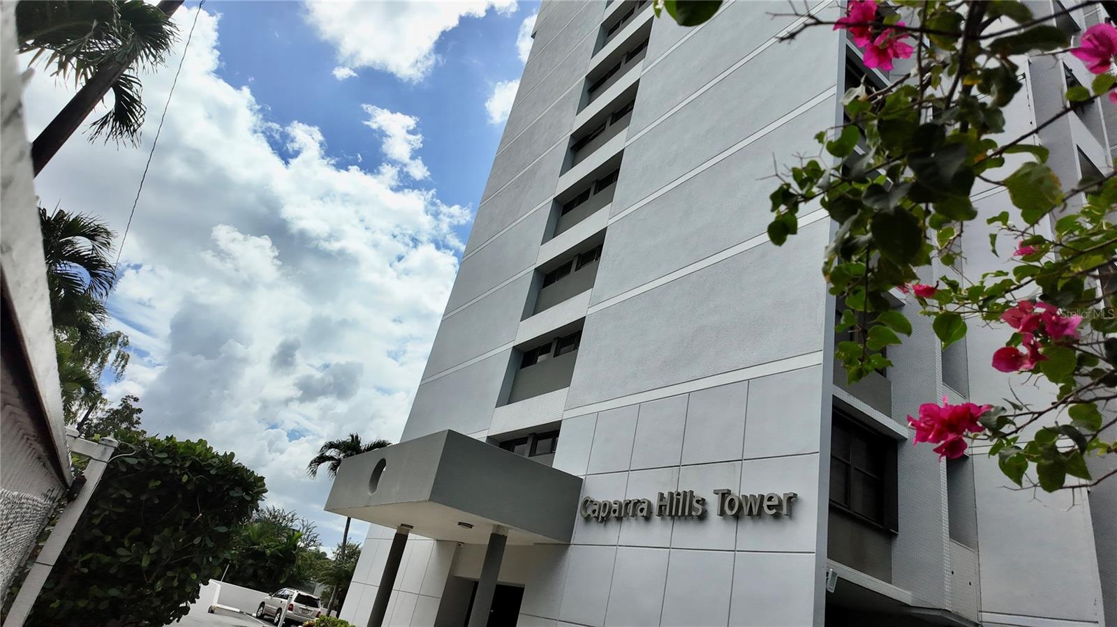 CAPARRA HILLS TOWER - Residential