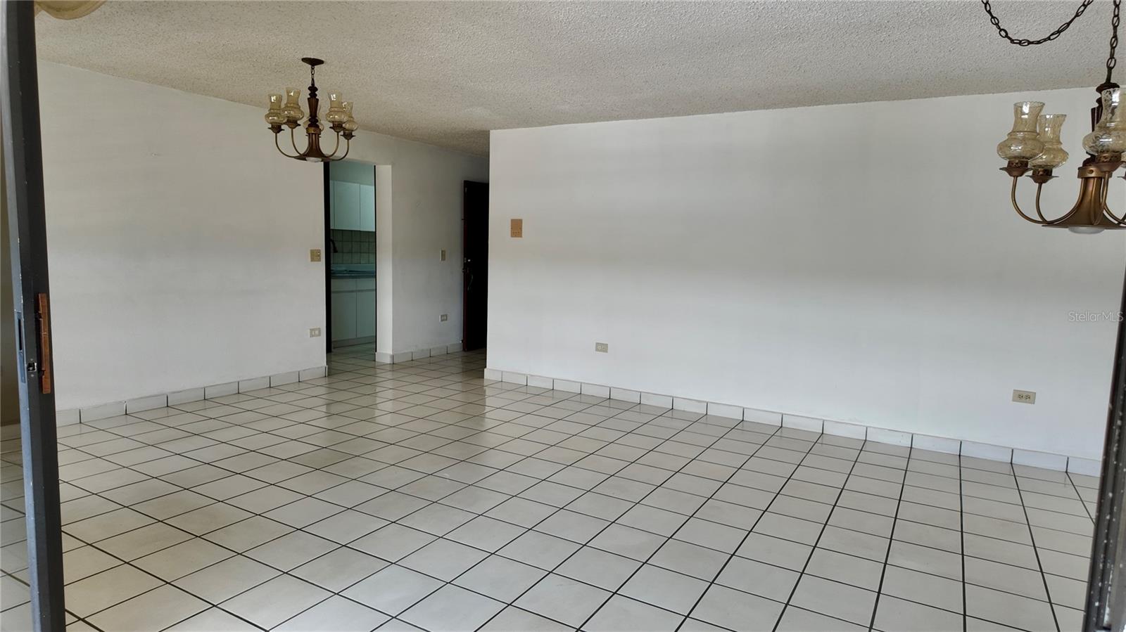 CAPARRA HILLS TOWER - Residential