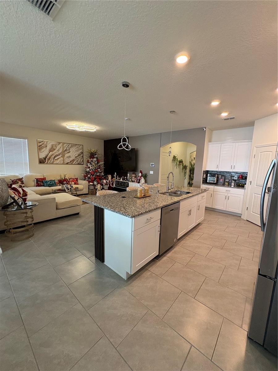 KINDRED PH 3A - Residential Lease