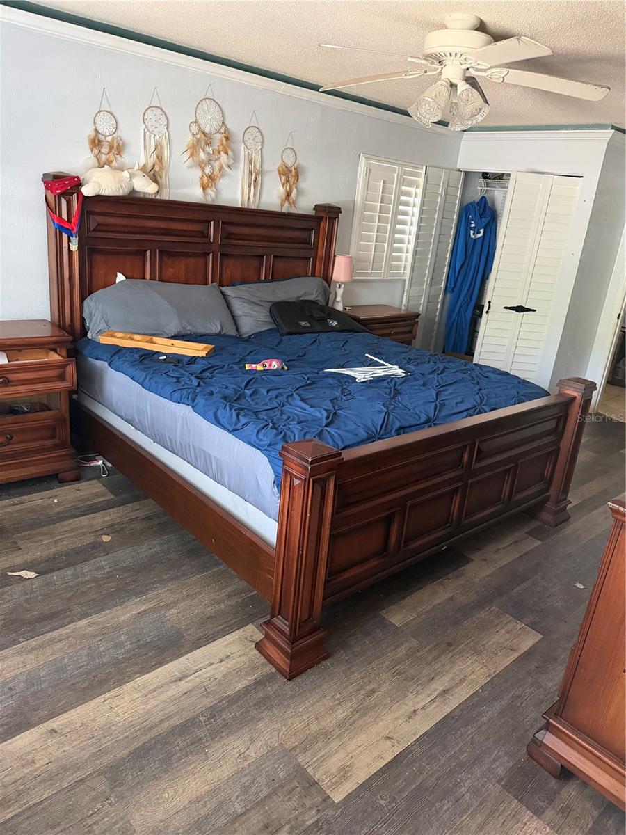 965 SANDLE WOOD DRIVE