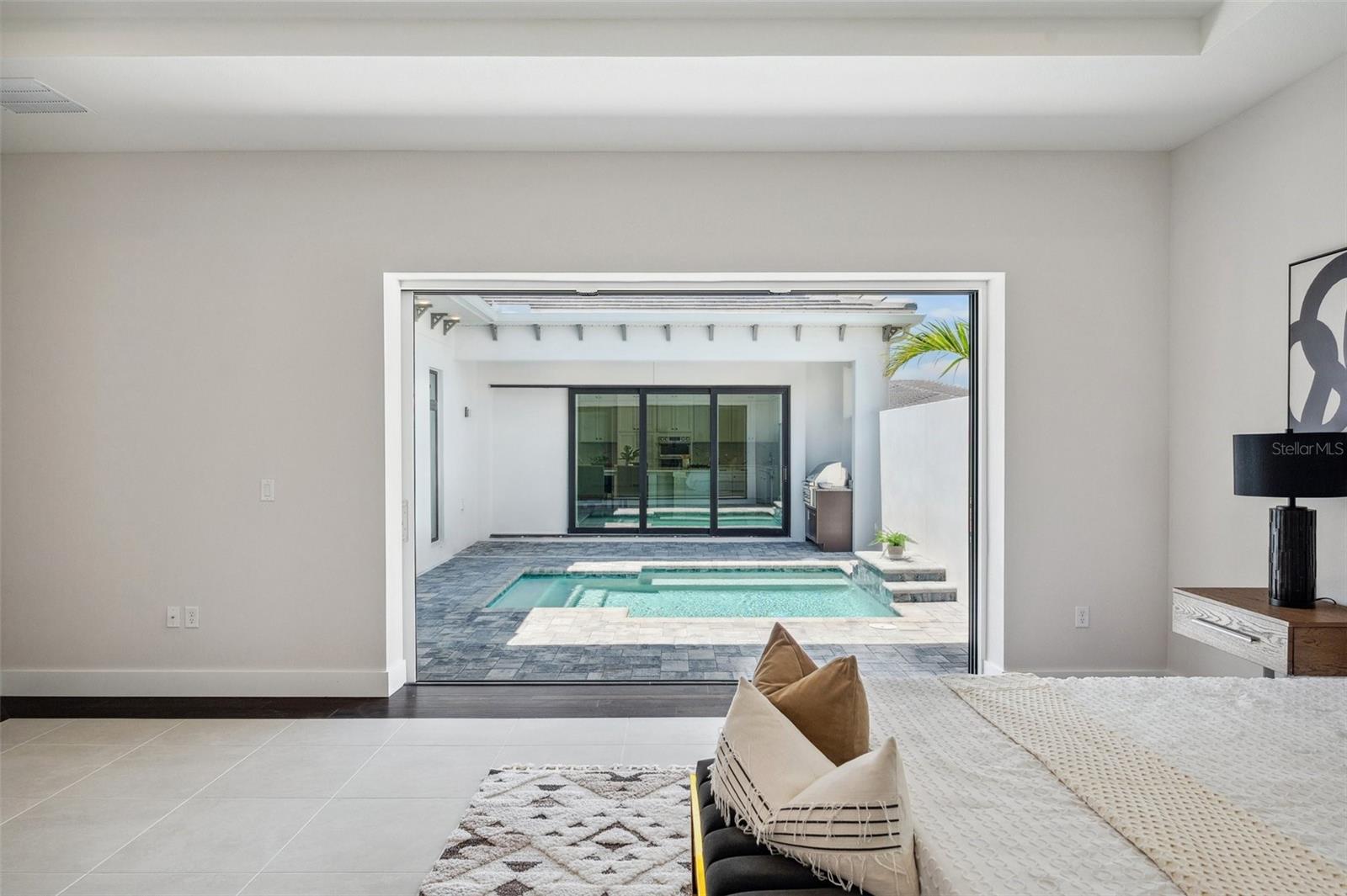 AQUA LAGOON - Residential