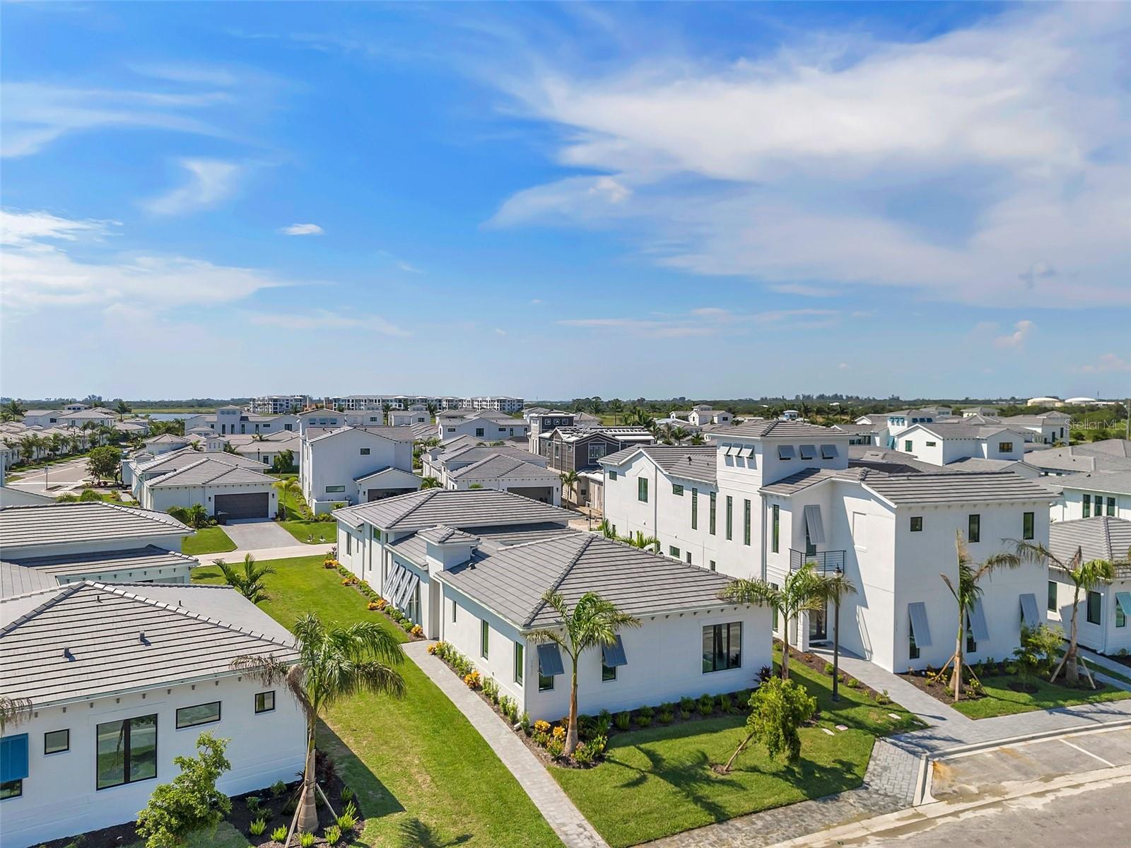 AQUA LAGOON - Residential