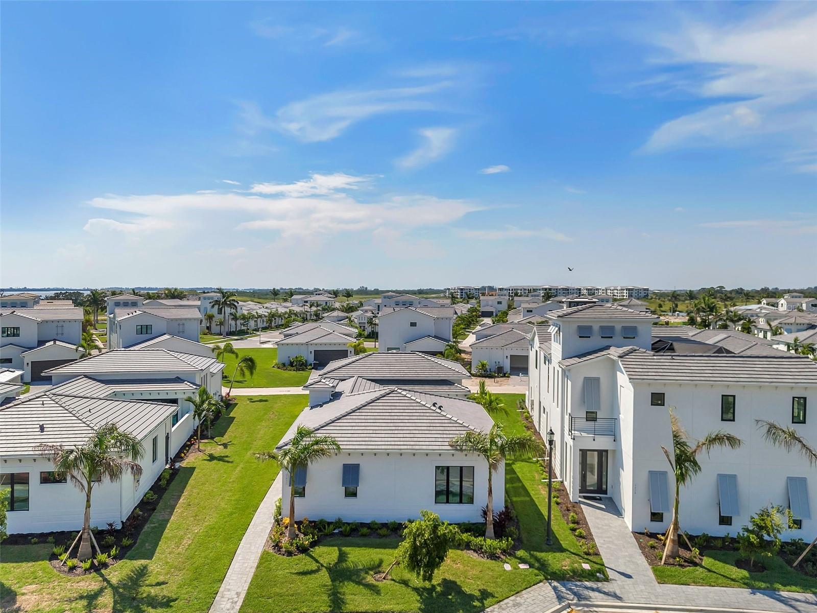 AQUA LAGOON - Residential