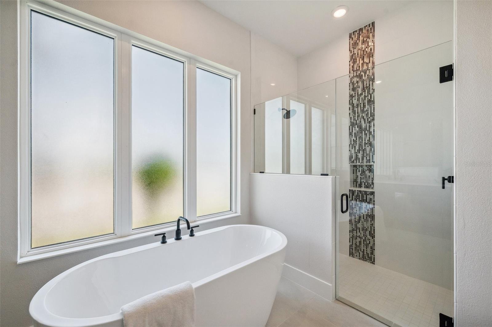 AQUA LAGOON - Residential