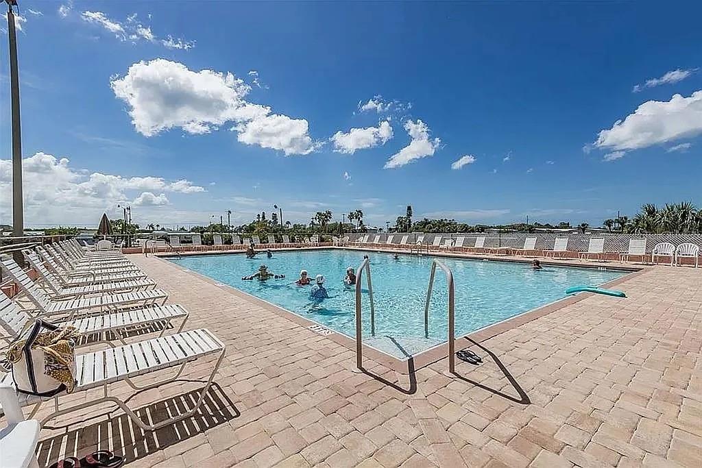 TRAILER ESTATES FOURTH ADD - Residential