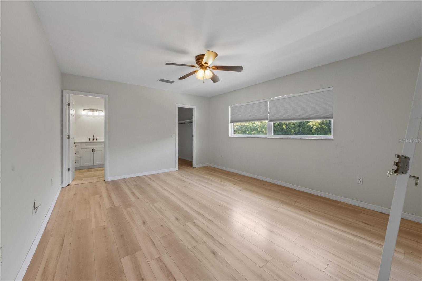 BAY PALMS - Residential