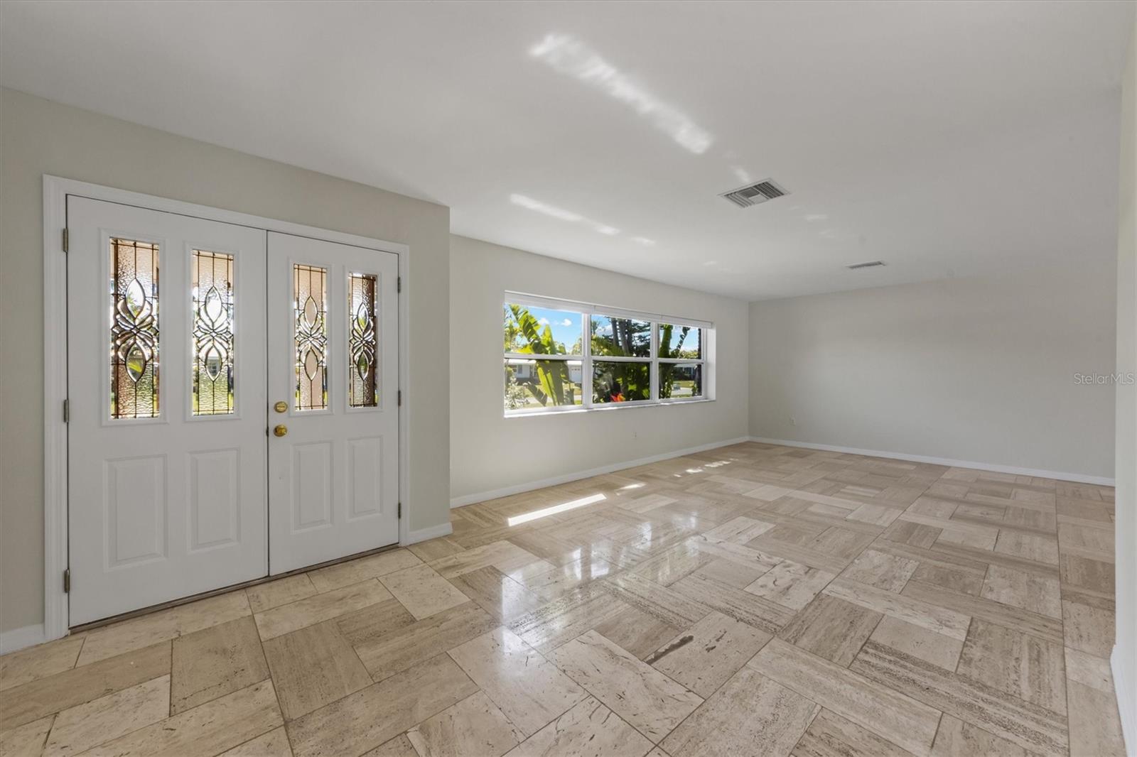 BAY PALMS - Residential