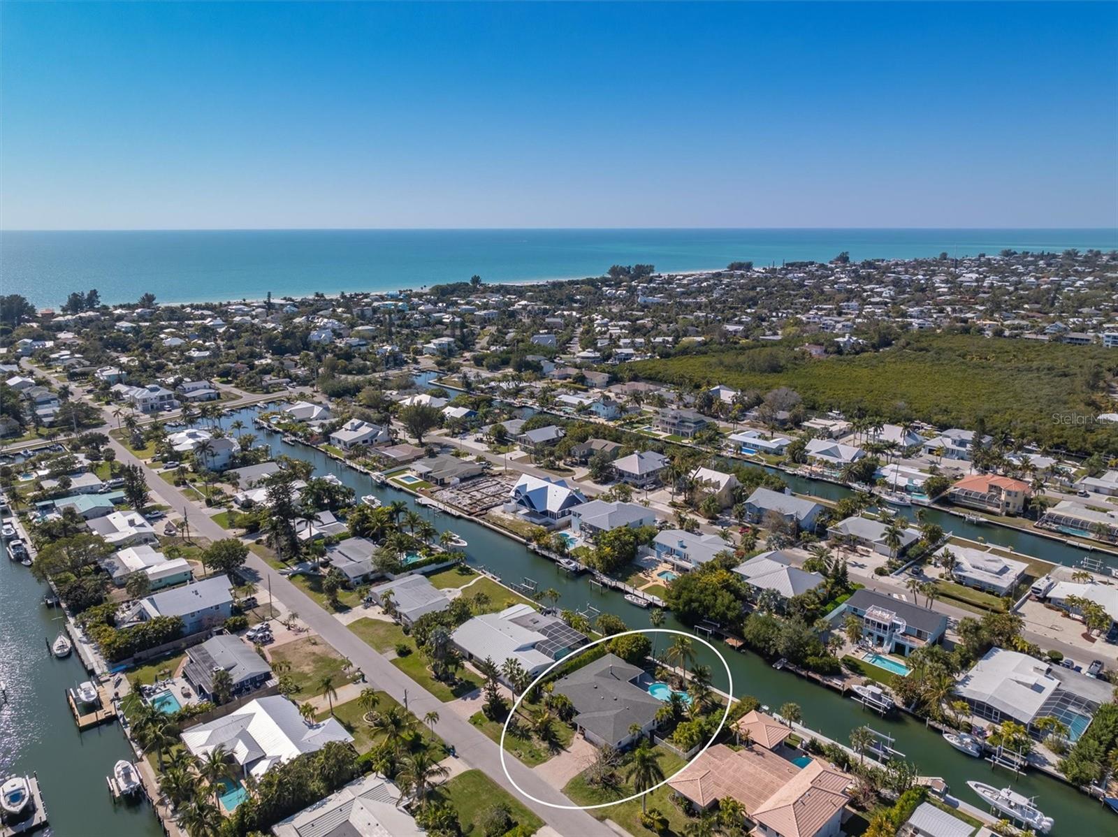 BAY PALMS - Residential