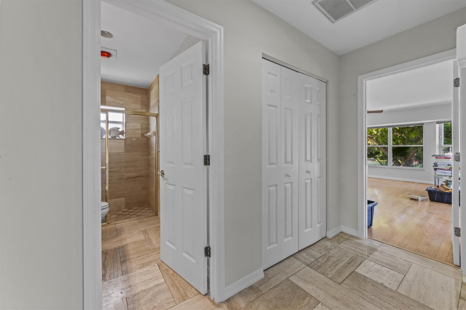 BAY PALMS - Residential