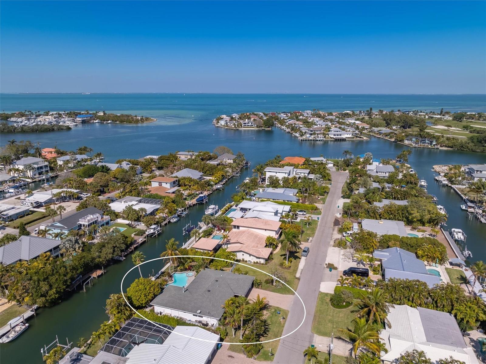 BAY PALMS - Residential