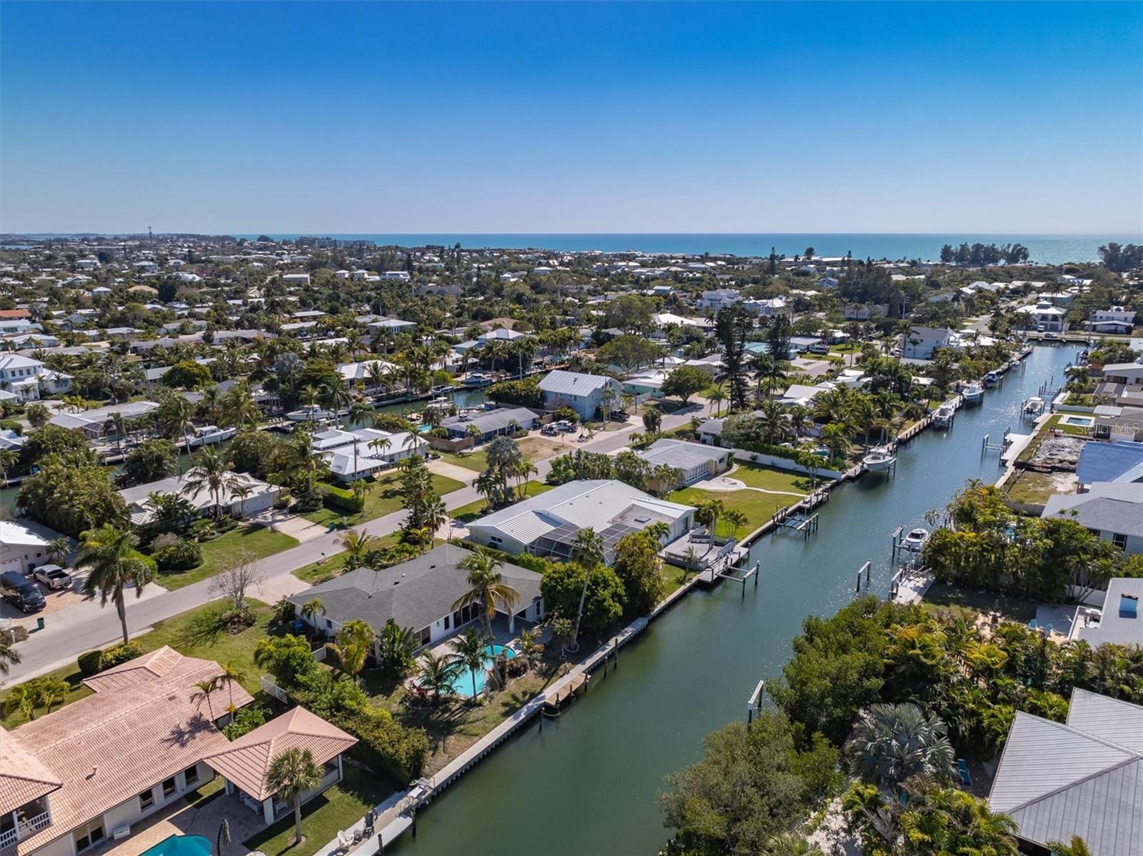 BAY PALMS - Residential