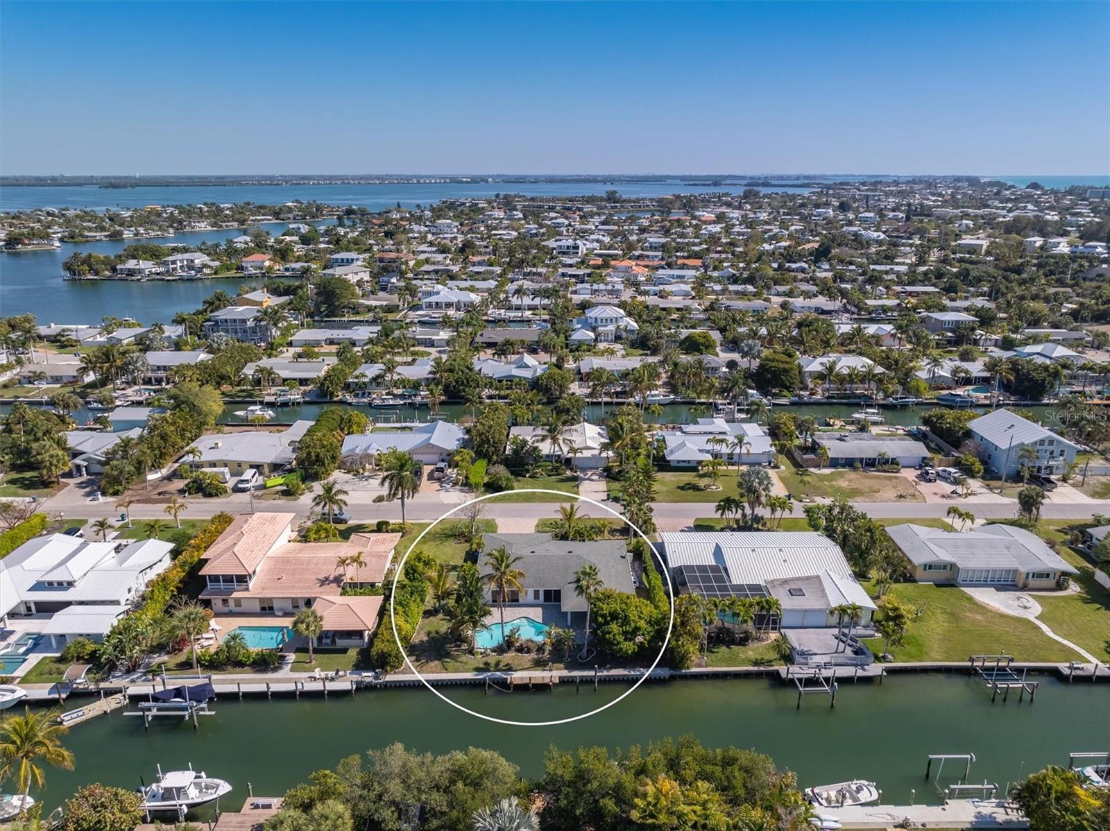 BAY PALMS - Residential