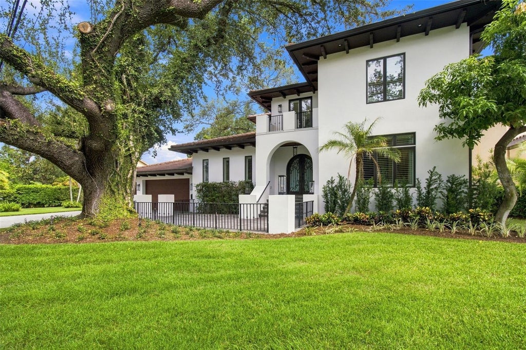 Photo of 603 Marmora Avenue, Tampa, FL 33606 (MLS # TB8547474)
