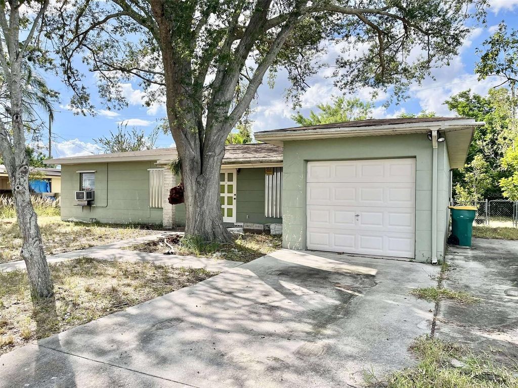 Photo of 400 Dalton Boulevard, Port Charlotte, FL 33952 (MLS # C7516592)