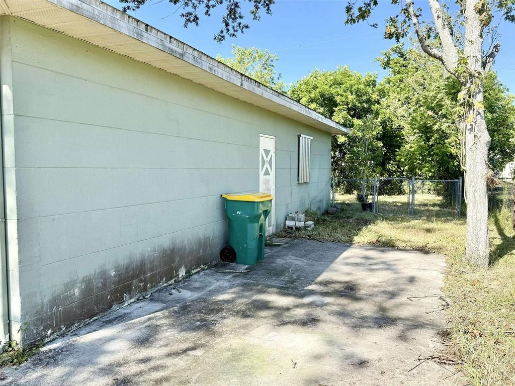 Photo of 400 Dalton Boulevard, Port Charlotte, FL 33952 (MLS # C7516592)