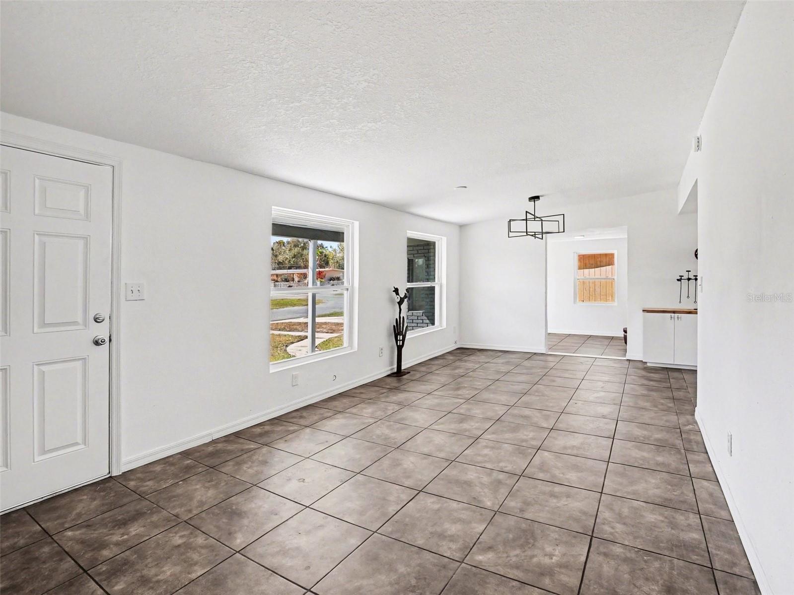 3032 TRUMAN BOULEVARD