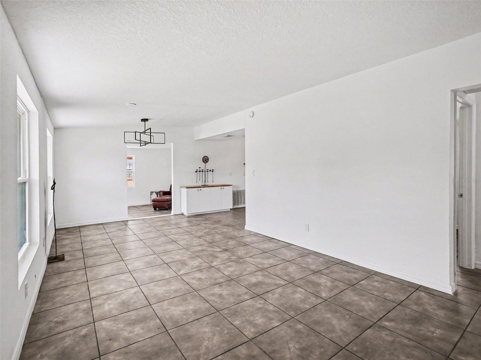 3032 TRUMAN BOULEVARD