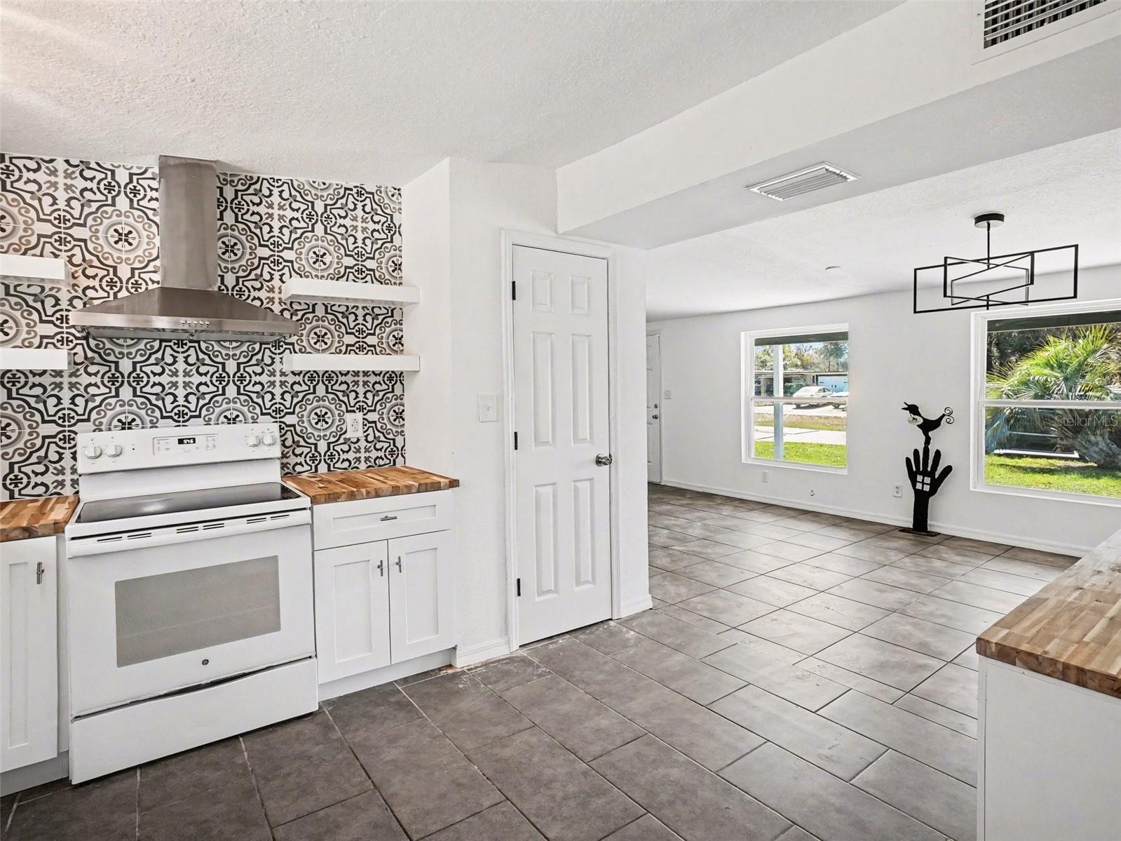 LINCOLN HEIGHTS SEC 2 - Residential